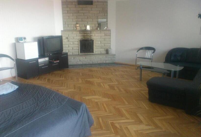 سوییت خانوادگی, Muuli Ranna Hostel