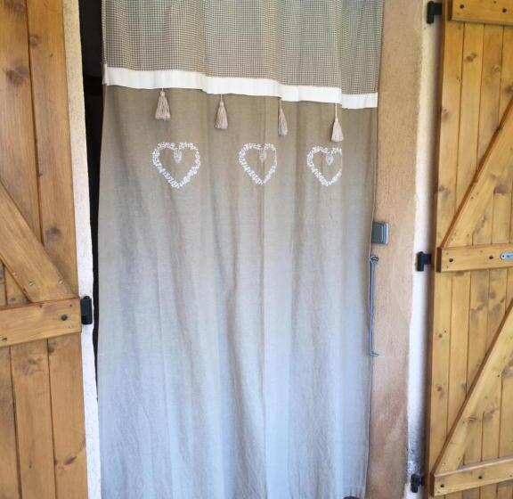 غرفة قياسية ثلاثية مطلة علي الحديقة, Le Mas De Marie