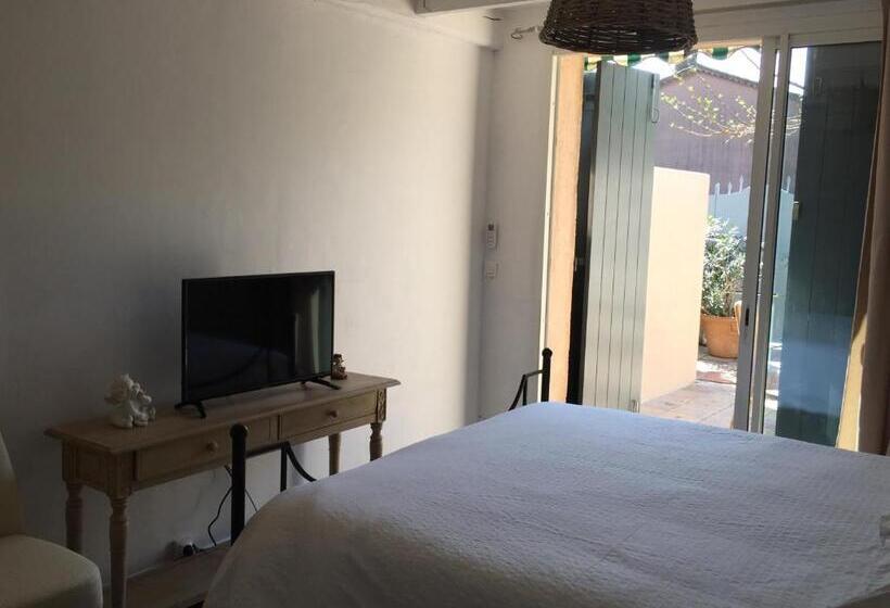 غرفة قياسية, Le Mas De Marie