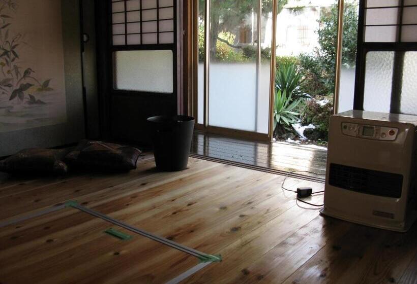 Четырехместный Номер Стандарт, Satoyama Guest House Couture