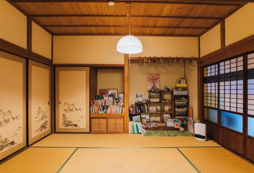 Четырехместный Номер Стандарт, Satoyama Guest House Couture