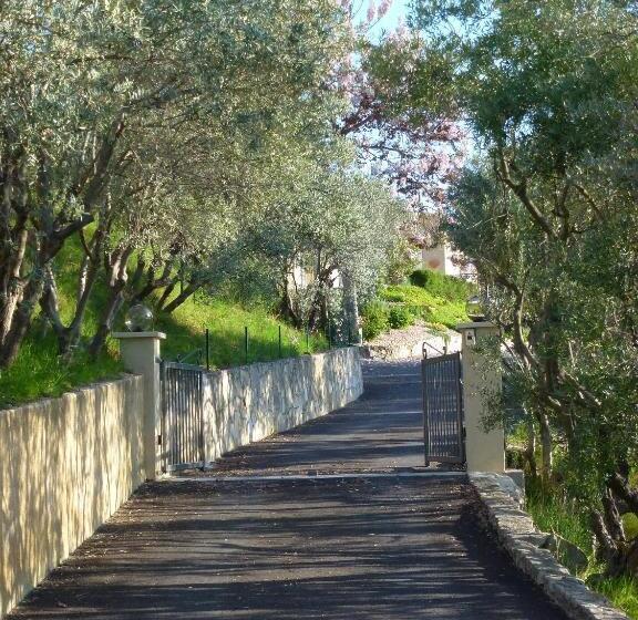 Номер Стандарт Вид на Горы, B&b L Escalade En Lubéron