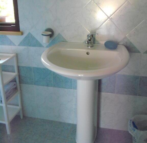 标准间, Domu De Palla