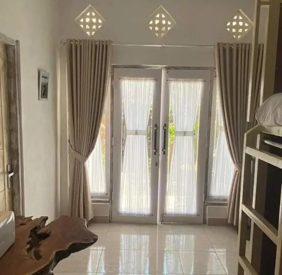 ルームシェアのワンベッド, Pondok Kana Homestay