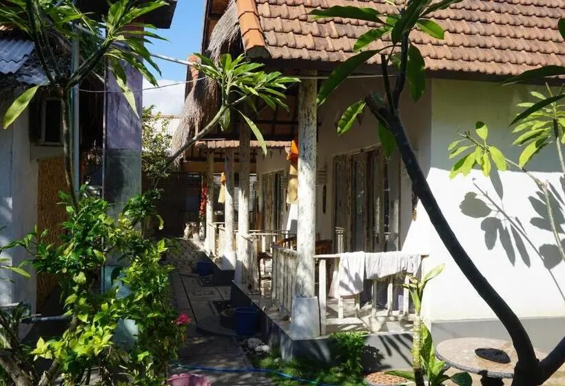 ルームシェアのワンベッド, Pondok Kana Homestay