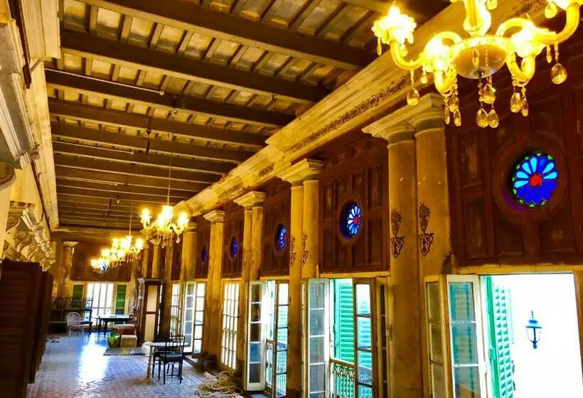 キングサイズベッドのスイートルーム, Cossimbazar Palace Of The Roys