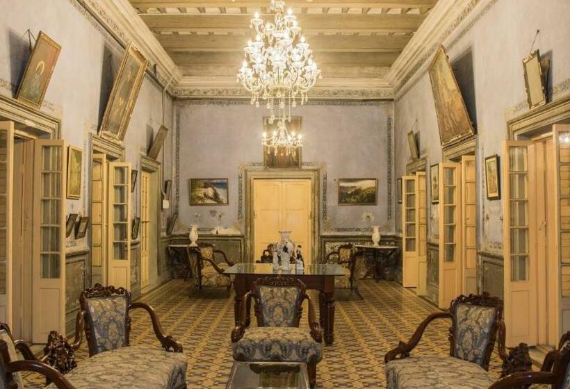 带大床的套房, Cossimbazar Palace Of The Roys