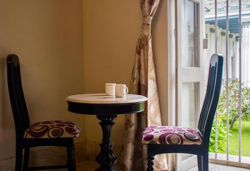 Люкс Кровать Кинг, Cossimbazar Palace Of The Roys