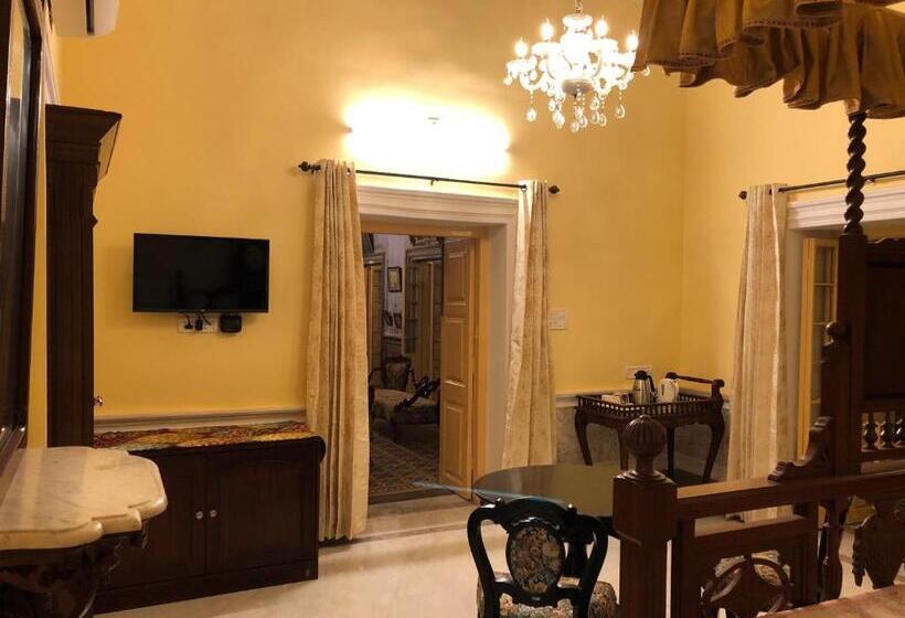 带大床的套房, Cossimbazar Palace Of The Roys