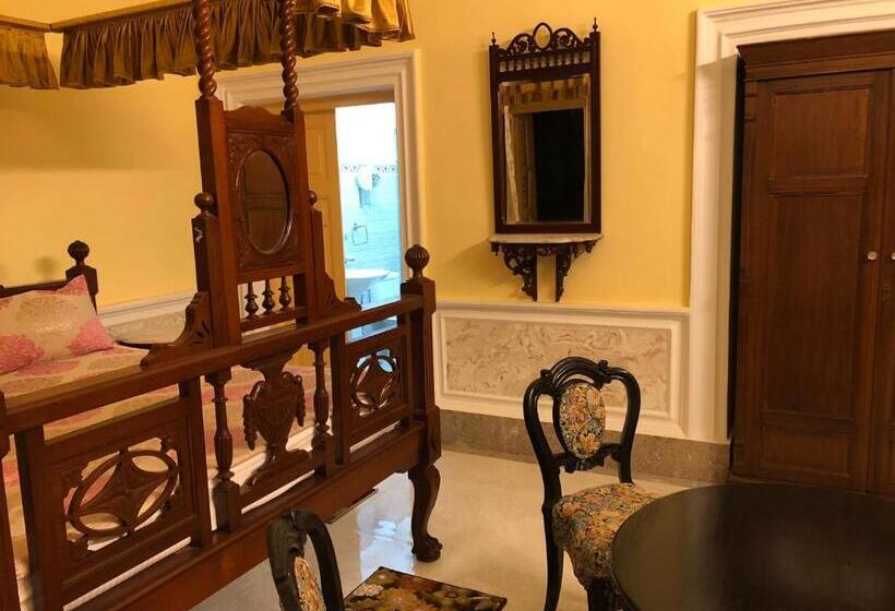 带大床的套房, Cossimbazar Palace Of The Roys