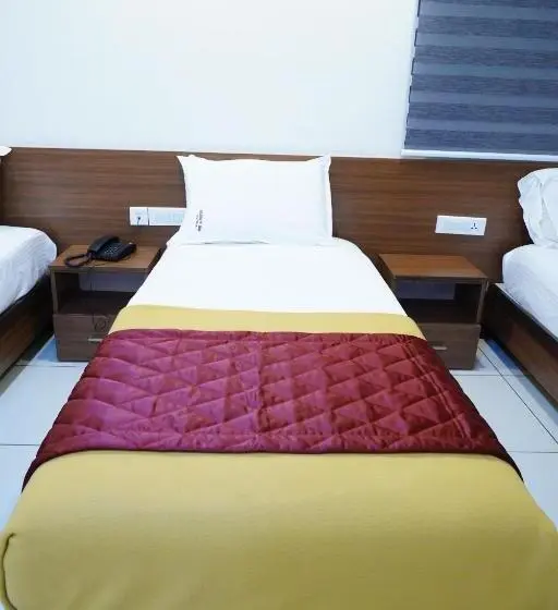 Háromágyas Standard Szoba, Rainbow Inn