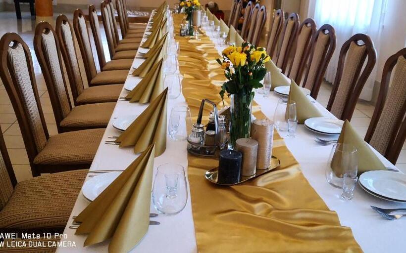 スタンダードルーム, Złota Róża