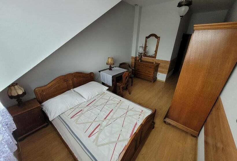 ベーシックルーム, Złota Róża