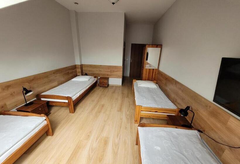 スタンダードトリプルルーム, Złota Róża