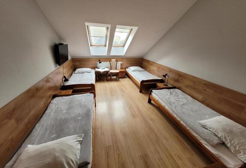 スタンダード４人部屋, Złota Róża