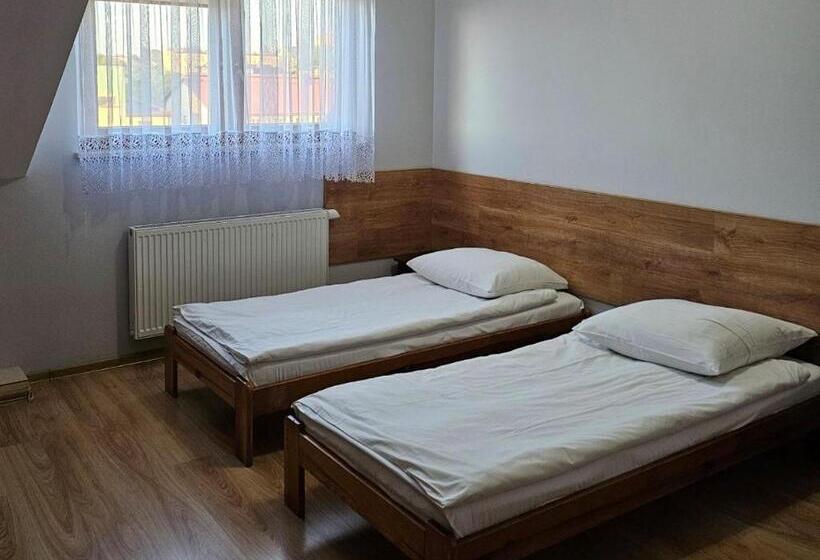 コンフォートトリプルルーム, Złota Róża