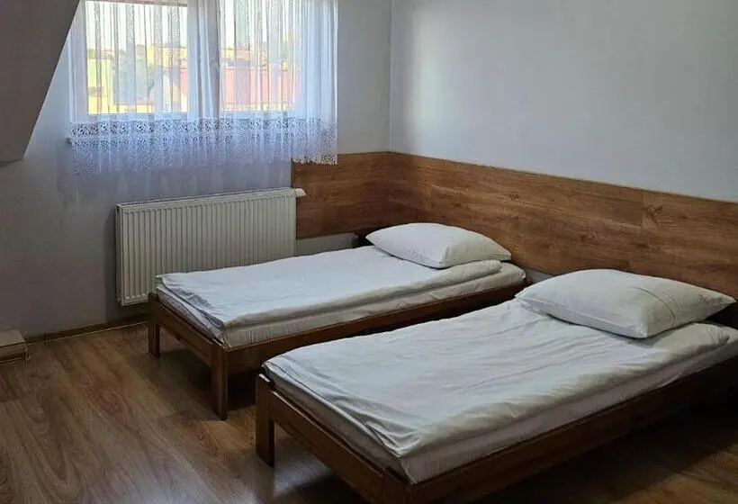 コンフォートトリプルルーム, Złota Róża