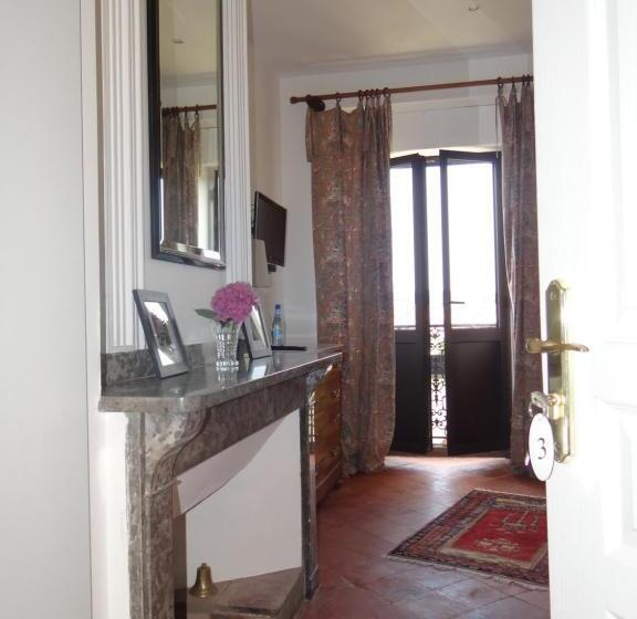 标准间, La Grande Maison