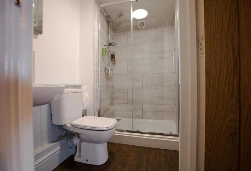 Номер Стандарт, The Wheatsheaf Pub, Kitchen & Rooms