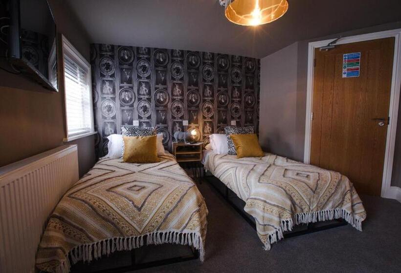 Номер Стандарт, The Wheatsheaf Pub, Kitchen & Rooms