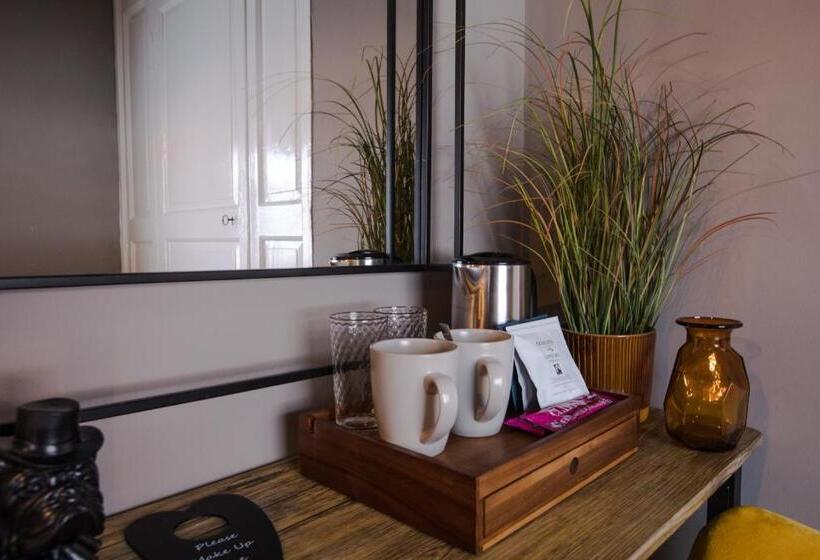 Номер Стандарт, The Wheatsheaf Pub, Kitchen & Rooms