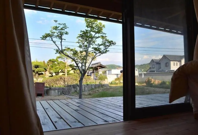 バスルーム共有のトリプルスタンダード, Bed N Chill Shippoya 七宝屋