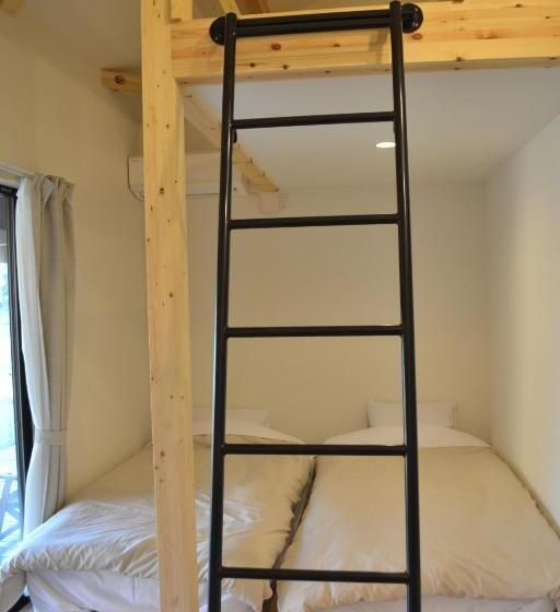 Трехместный Номер Стандарт Совместная Ванная, Bed N Chill Shippoya 七宝屋