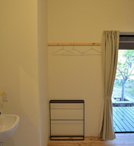 Трехместный Номер Стандарт Совместная Ванная, Bed N Chill Shippoya 七宝屋