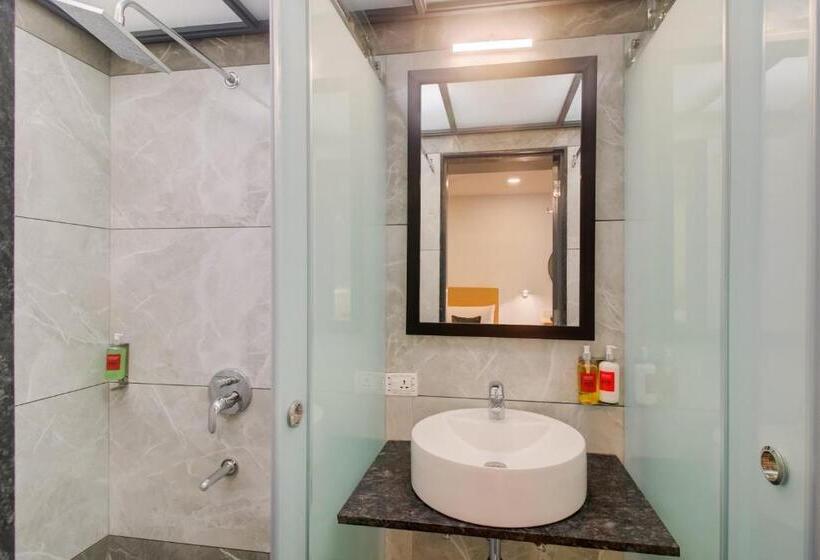 اتاق استاندارد, Super Townhouse Balewadi