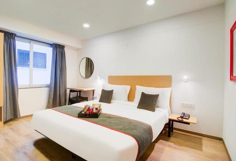 اتاق استاندارد, Super Townhouse Balewadi