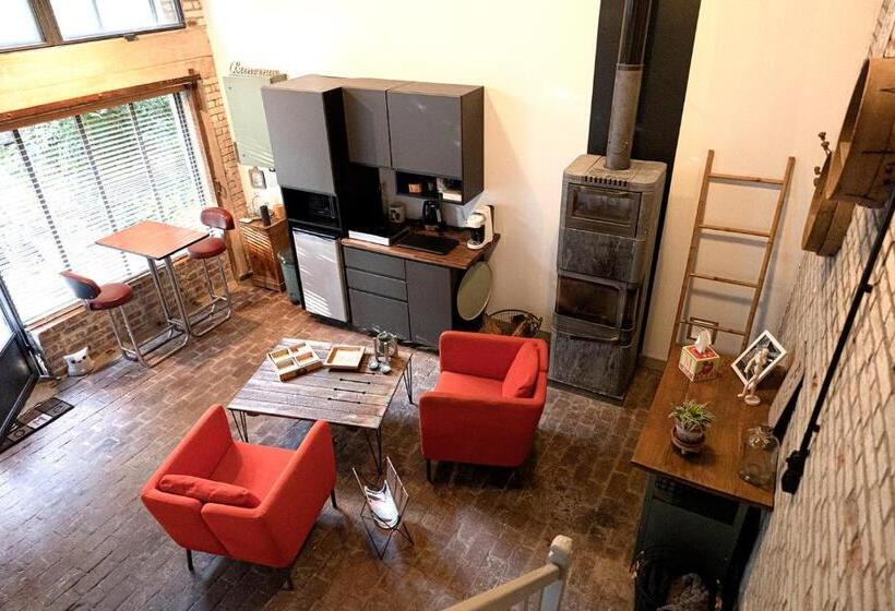 جناح مزود بجاكوزى, La Maison Au Fil Du Temps