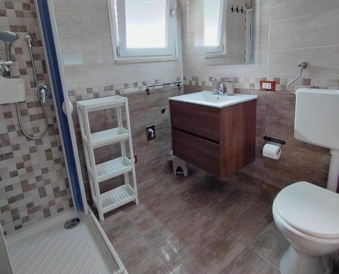 غرفة عائلية, Dolcesosta B&b