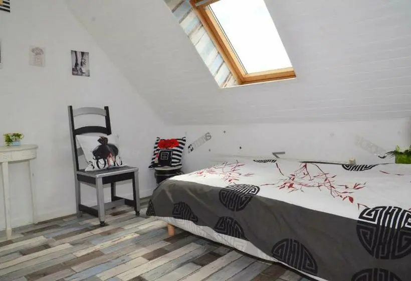 スタンダードシングルルーム, Chambre Chez Nous