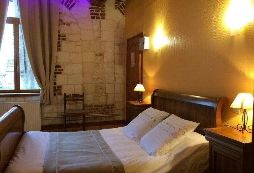 Семейный Номер, Le Chateau De Penin