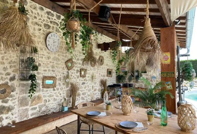 クイーンサイズベッドのスタンダードルーム, Le Relais De La Chouette