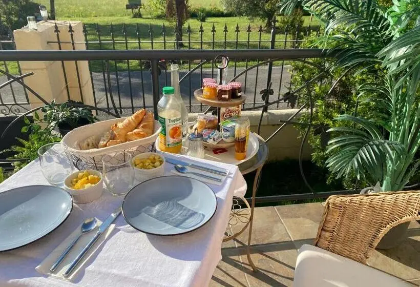 キングサイズベッドのスタンダードルーム, Le Relais De La Chouette