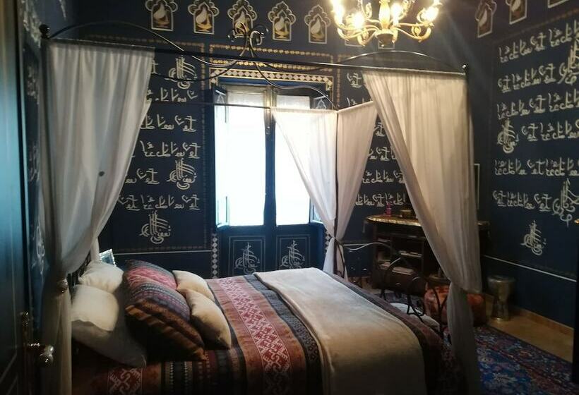 דירת שני חדרים, Mirabilia Arab House