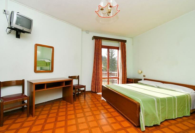 Трехместный Номер Классика, Delberg Palace