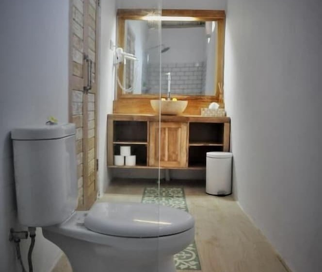 디럭스 방갈로, La Roja Bungalows