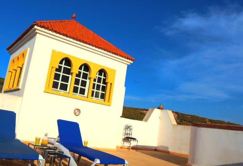 سوییت با چشم‌انداز دریا, L'arganier Solitaire