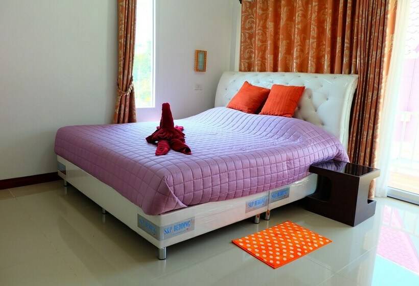 بنجلو قياسى, Baan Waraporn Resort