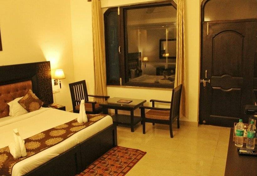 プレミアムルーム, Ishan A Riverside Retreat