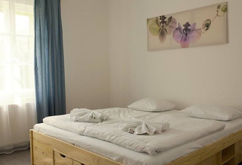 Апартаменты 1 Спальня, Zoopark Zelčín