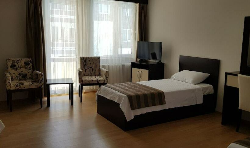 带海景标准四人间, Troas Beach