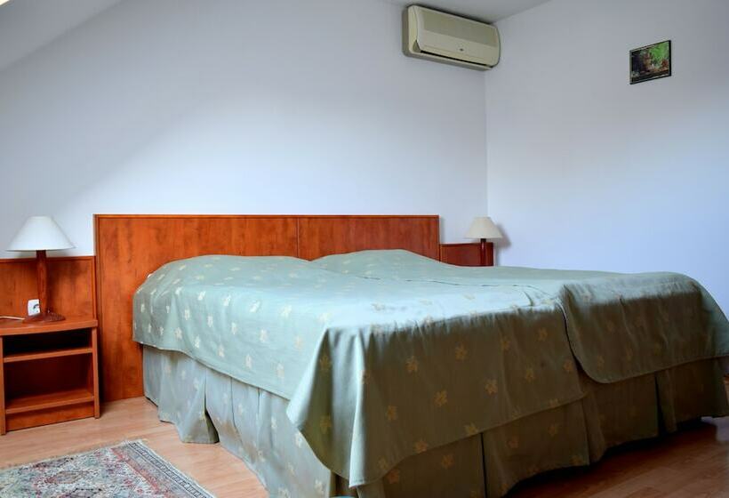 스탠다드 룸, Margareta Panzio