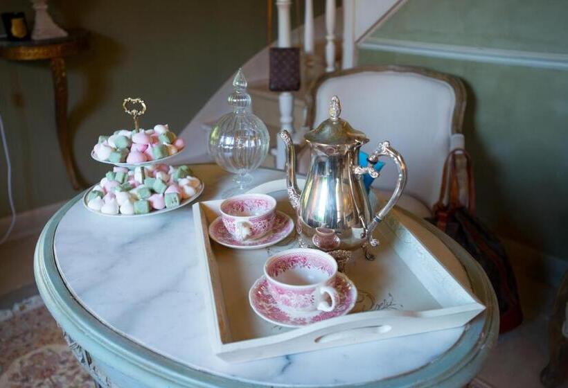 デラックスルーム, Le Manoir De Maucartier