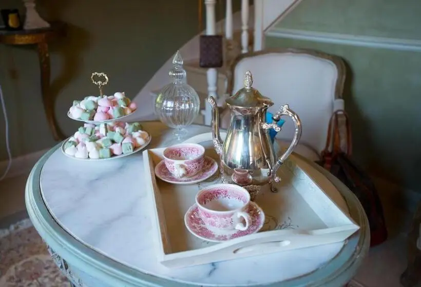 デラックスルーム, Le Manoir De Maucartier