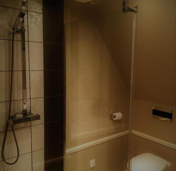 スタンダードルーム, Le Manoir De Maucartier