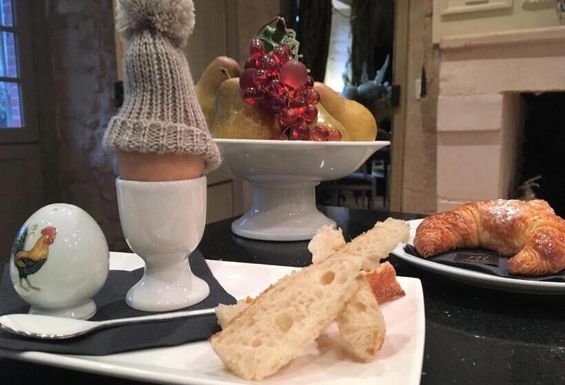 Номер Стандарт, Le Manoir De Maucartier