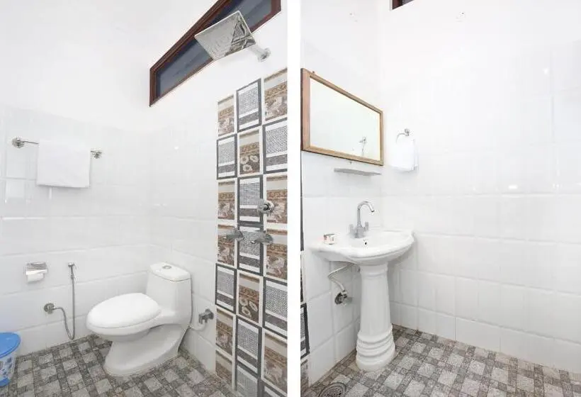 Classic Kolmen Hengen Huone, Kamal Palace